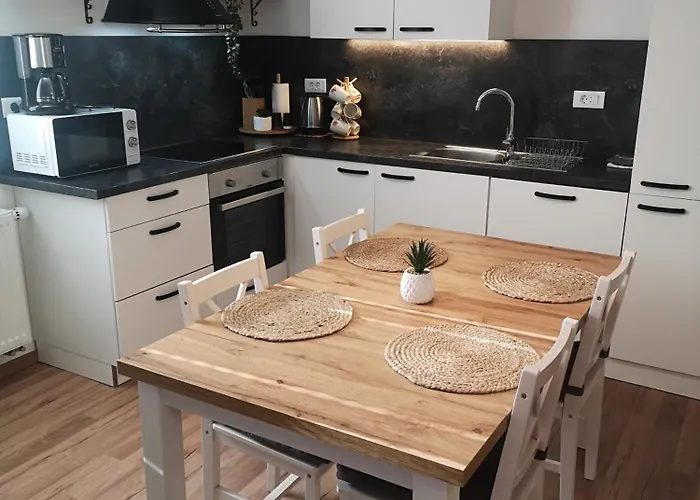 아파트 Alpine Joy 보히니